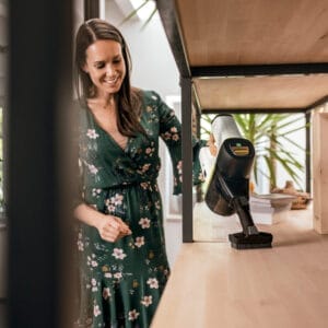 Karcher VC 6 Štapni usisivač sa posudom beli - Slika 8