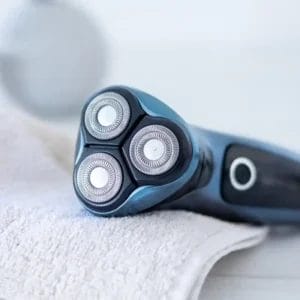 Ufesa Aparat za brijanje Ufesa AR3050/tri kružna noža - Slika 2