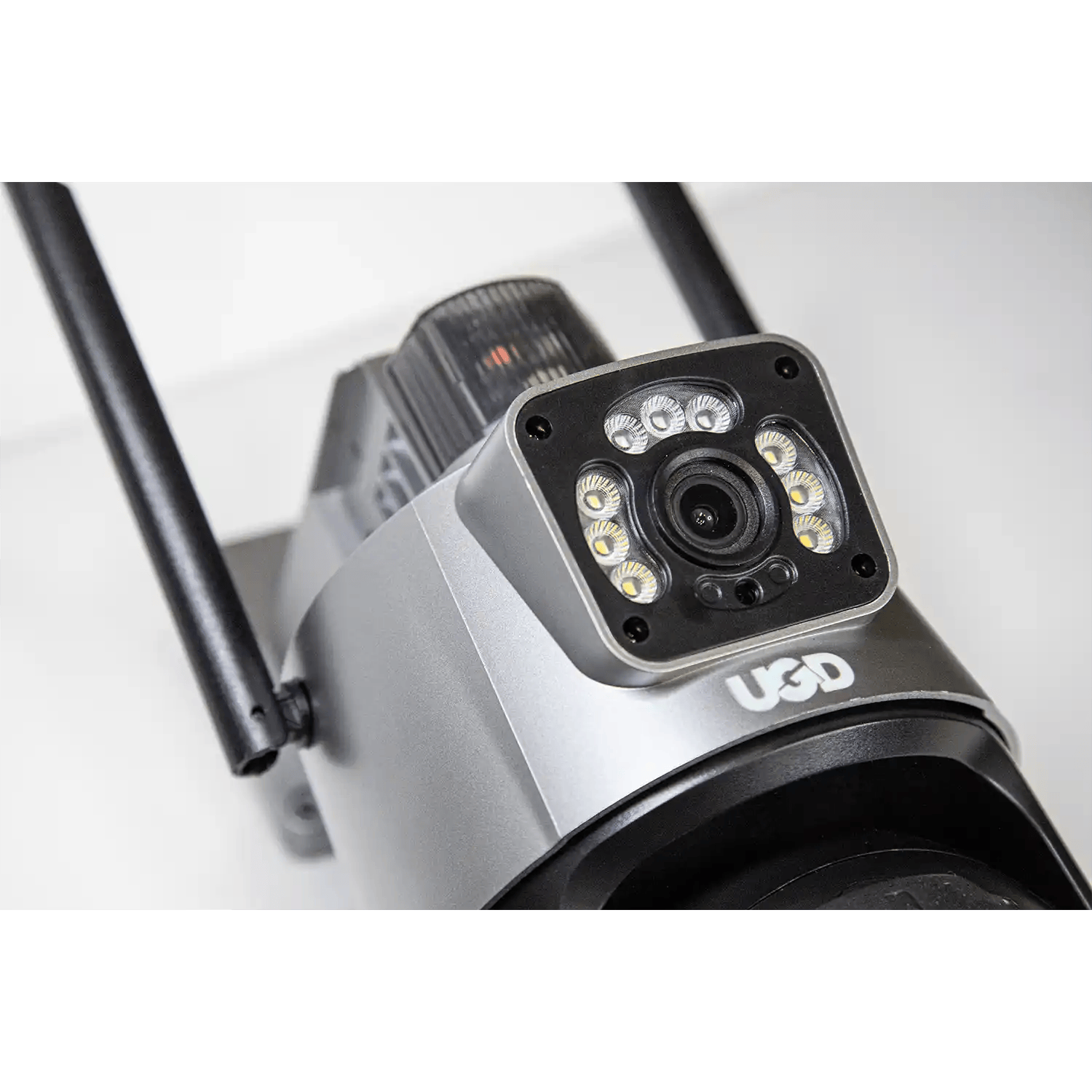 0610202568e437c0f2cf4