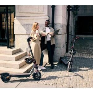 Segway Elektricni Trotinet SEGWAY NINEBOT F3 PRO E - Slika 1