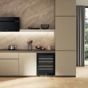 Whirlpool WHWBU60D2B ugradna vinska vitrina - Slika 1